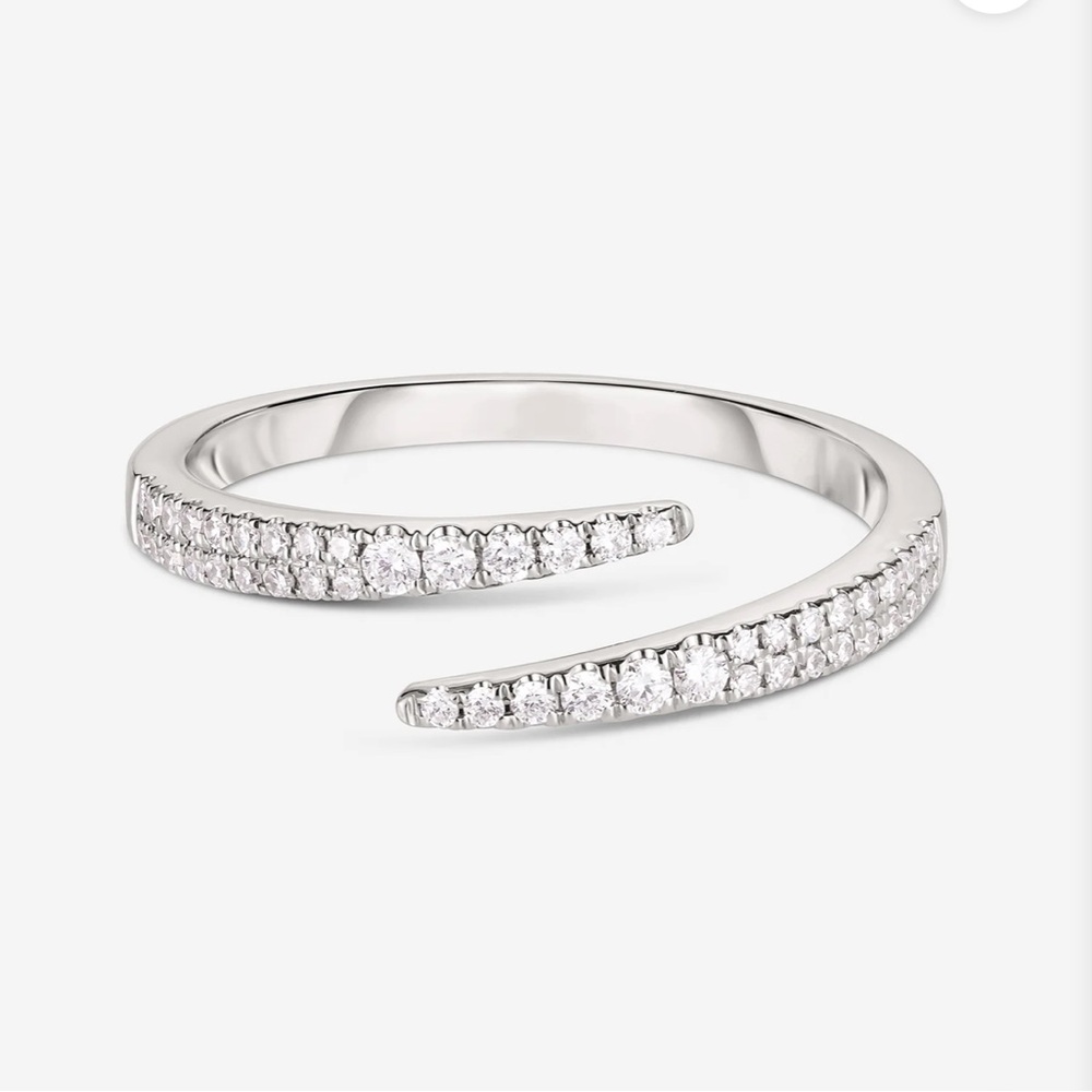 14k white gold diamond ring
